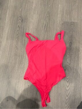 Skims Classic Scoop Neck Top - Bright Pink